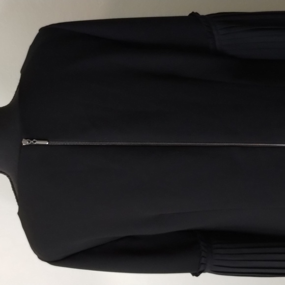 Tahari black long sleeve dress Sz 8 Beautiful design, long expose zipper in back - Picture 7 of 15